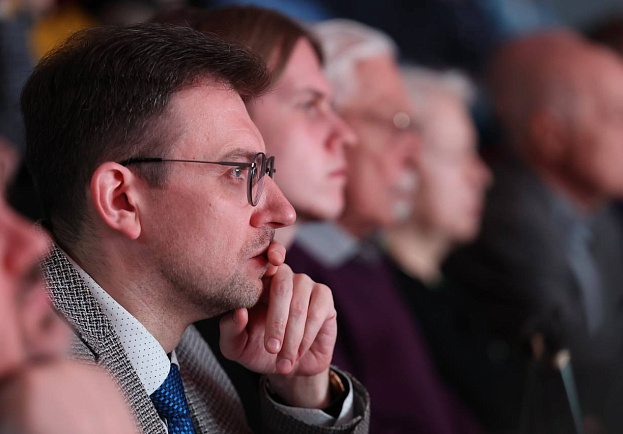 Vorführung des Theaterstücks zur Rekonstruktion des Nürnberger Prozesses im Nationalen Zentrum Russland „Das Nürnberger Urteil: Lehren aus der Geschichte für die Gegenwart und Zukunft“